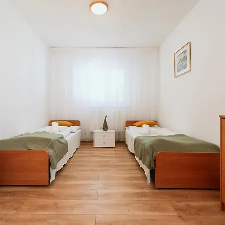 Hotel Rekreacne Stredisko - Nad Zamkom 2*