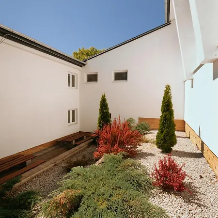 Rekreacne Stredisko - Nad Zamkom 2*