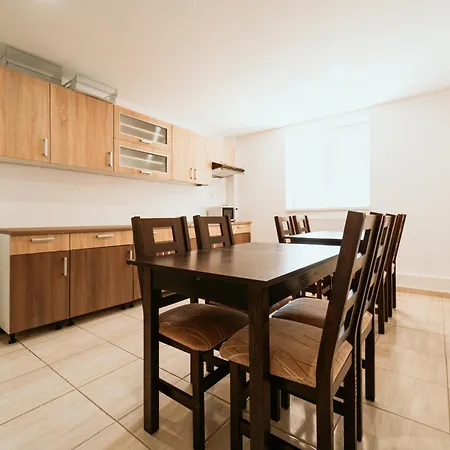 Rekreacne Stredisko - Nad Zamkom Hotel 2*