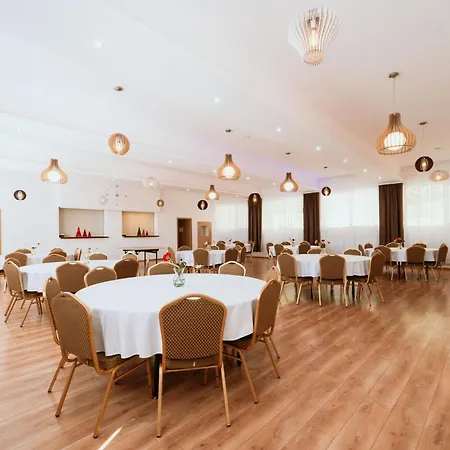 Rekreacne Stredisko - Nad Zamkom 2*