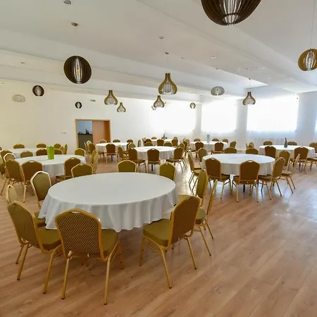 Hotel Rekreacne Stredisko - Nad Zamkom