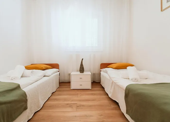 Hotel Rekreačné Zariadenie - Nad Zámkom