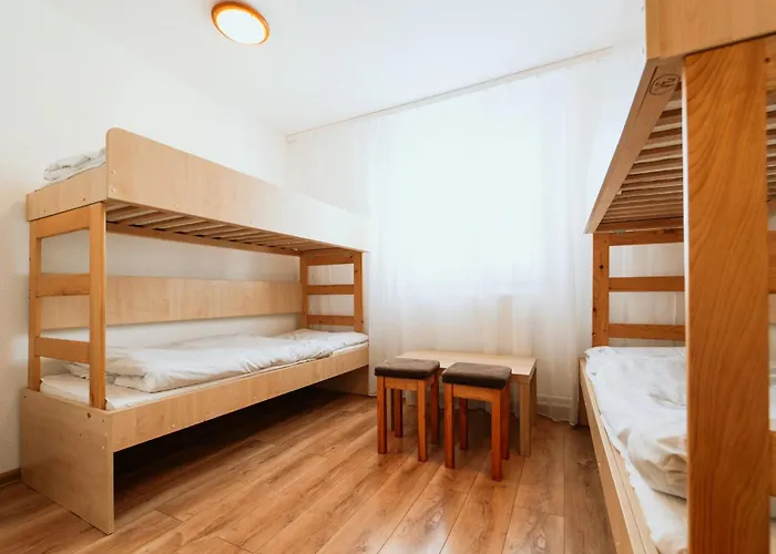 Rekreačné Zariadenie - Nad Zámkom Hotel 2*